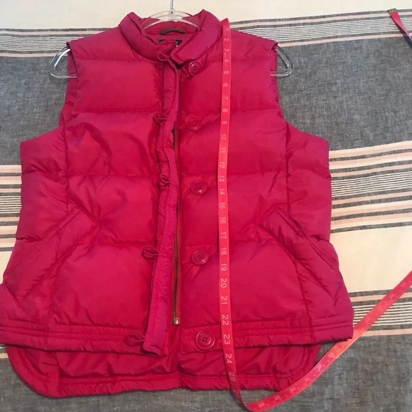 J CREW | Lg | 20” across | Poly fill - Picture 10 of 12